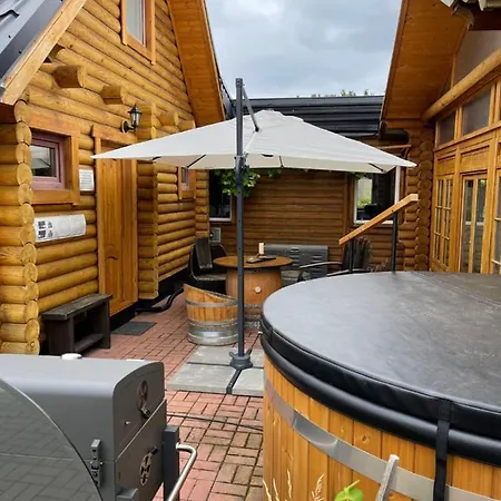 Wellness Huette Am Zwenkauer Bei Leipzig Tatil Evi Zwenkau