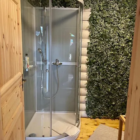 Wellness Huette Am Zwenkauer Bei Leipzig Tatil Evi